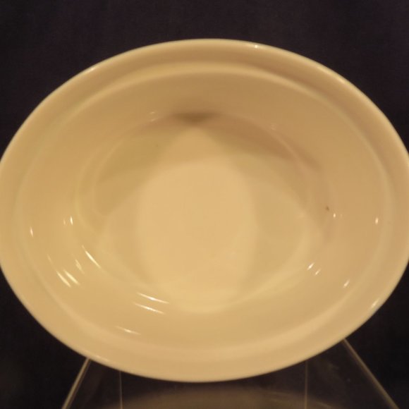 Oval Dish with Fish Handle Ceramic 4.5" x 1.5" Pate Dips (136C) - Picture 3 of 5